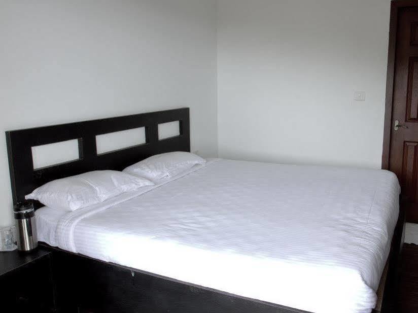 Mount N Mist Hotel ناينيتال المظهر الخارجي الصورة